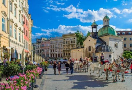Vuelos baratos de Sevilla a Cracovia desde tan solo 30€ Vuelos Sevilla Cracovia | easyDest.com