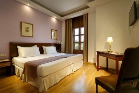 Fin de semana en Granada Hotel 4* solo 67€ por persona(2 noches) Exe Triunfo Granada - Plaza del Triunfo