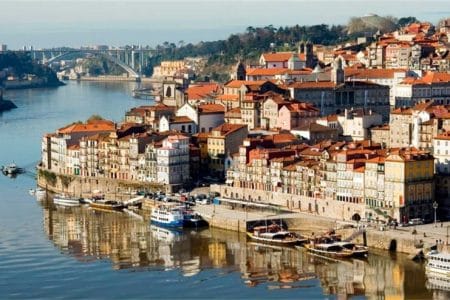 Vuelos Sevilla Oporto | easyDest.com