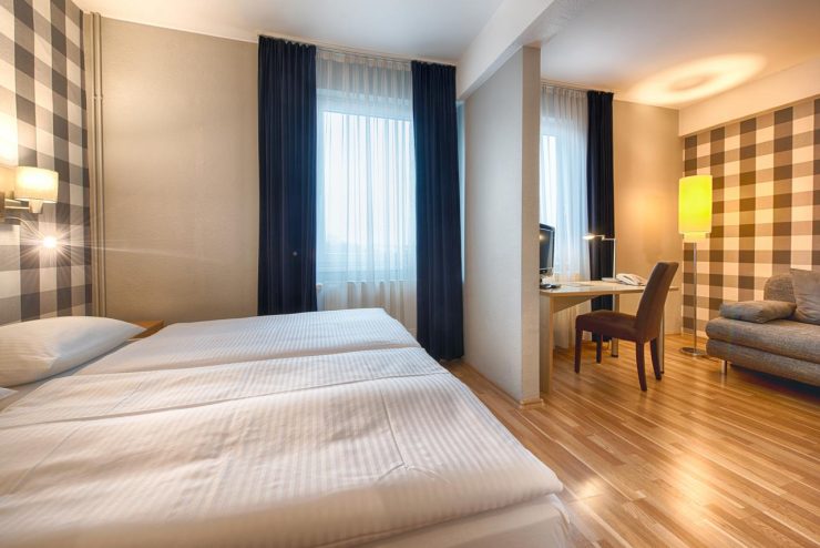 Hotel - Siguiente