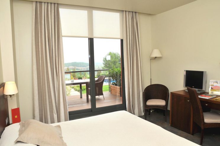 Masia Bach - Sant Esteve Sesrovires