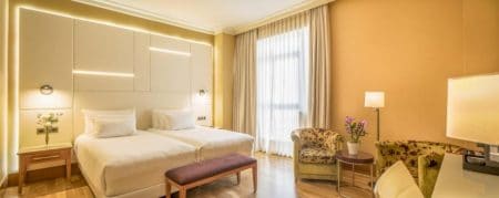 Lujosa Semana Santa en Vigo: Hotel 4* NH por tan solo 38€ la noche por persona hotel nh collection vigo