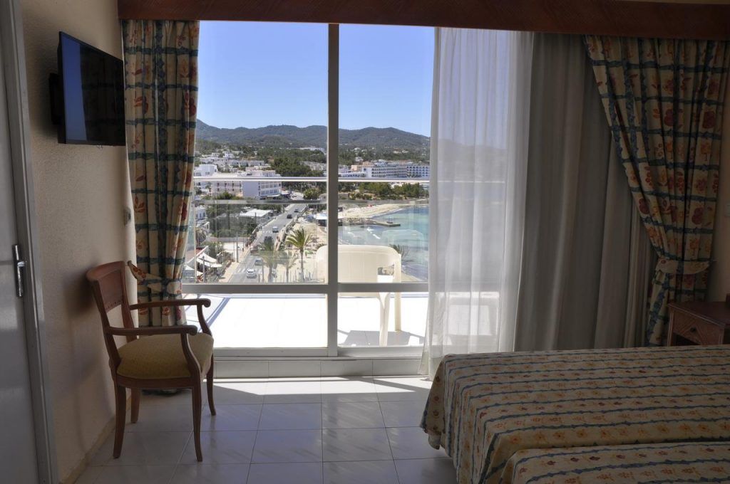 Hotel Neptuno - Playa es Pouet