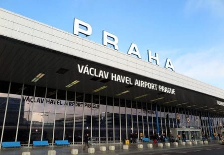 ¿Cómo ir del aeropuerto de Praga al centro de la ciudad? servicios, horarios y precios como ir del aeropuerto de praga al centro