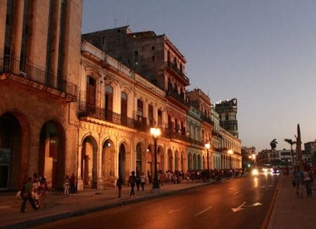 ¿Qué ver en la Habana en 3 días? Orgullosos de su fábrica más importante que-ver-en-la-habana-en-3-dias
